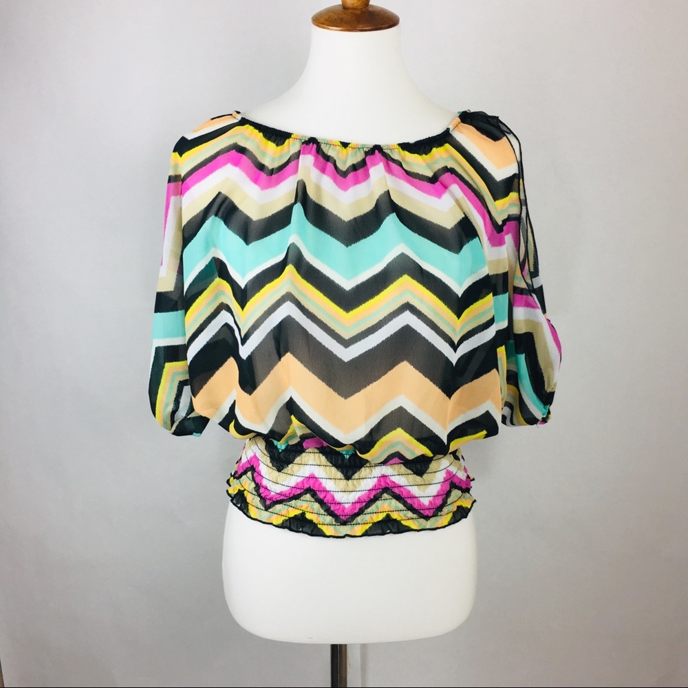 Rue 21 Cold Shoulder Top Medium EUC